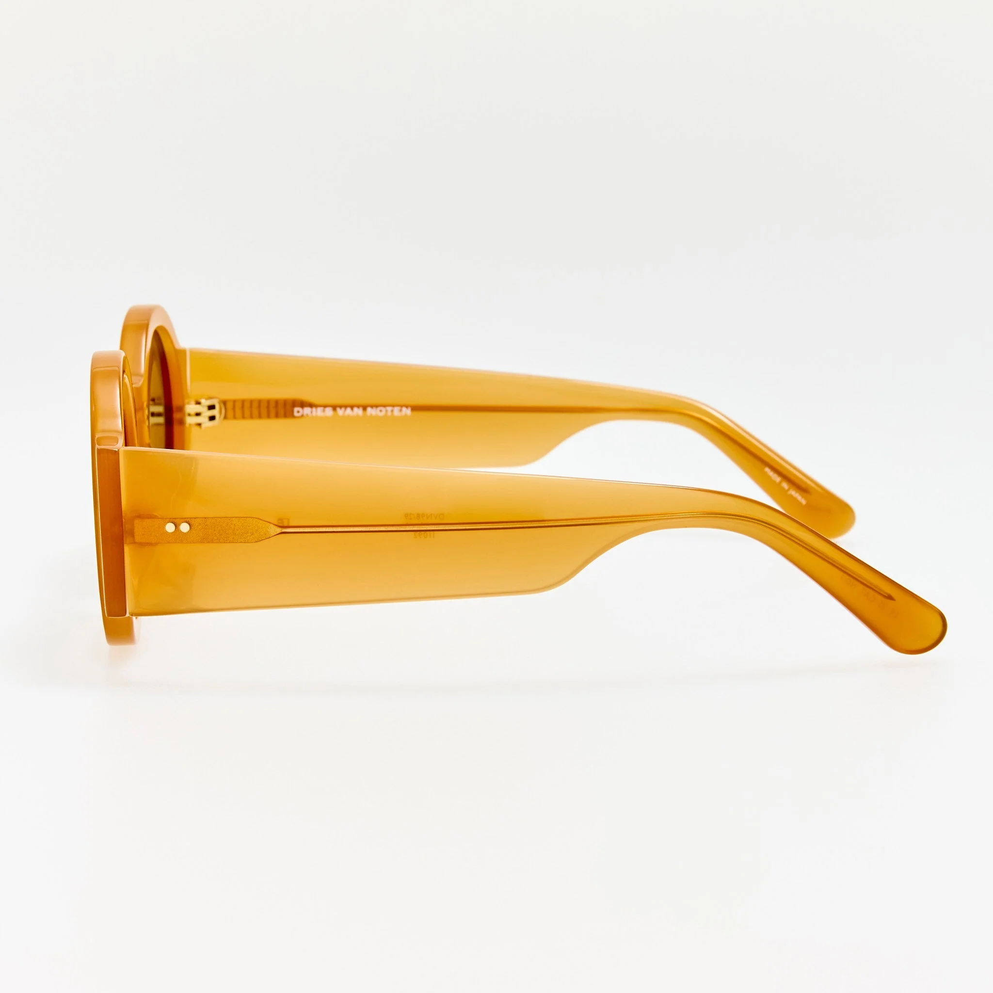 Round Sunglasses in Honey - Image 4