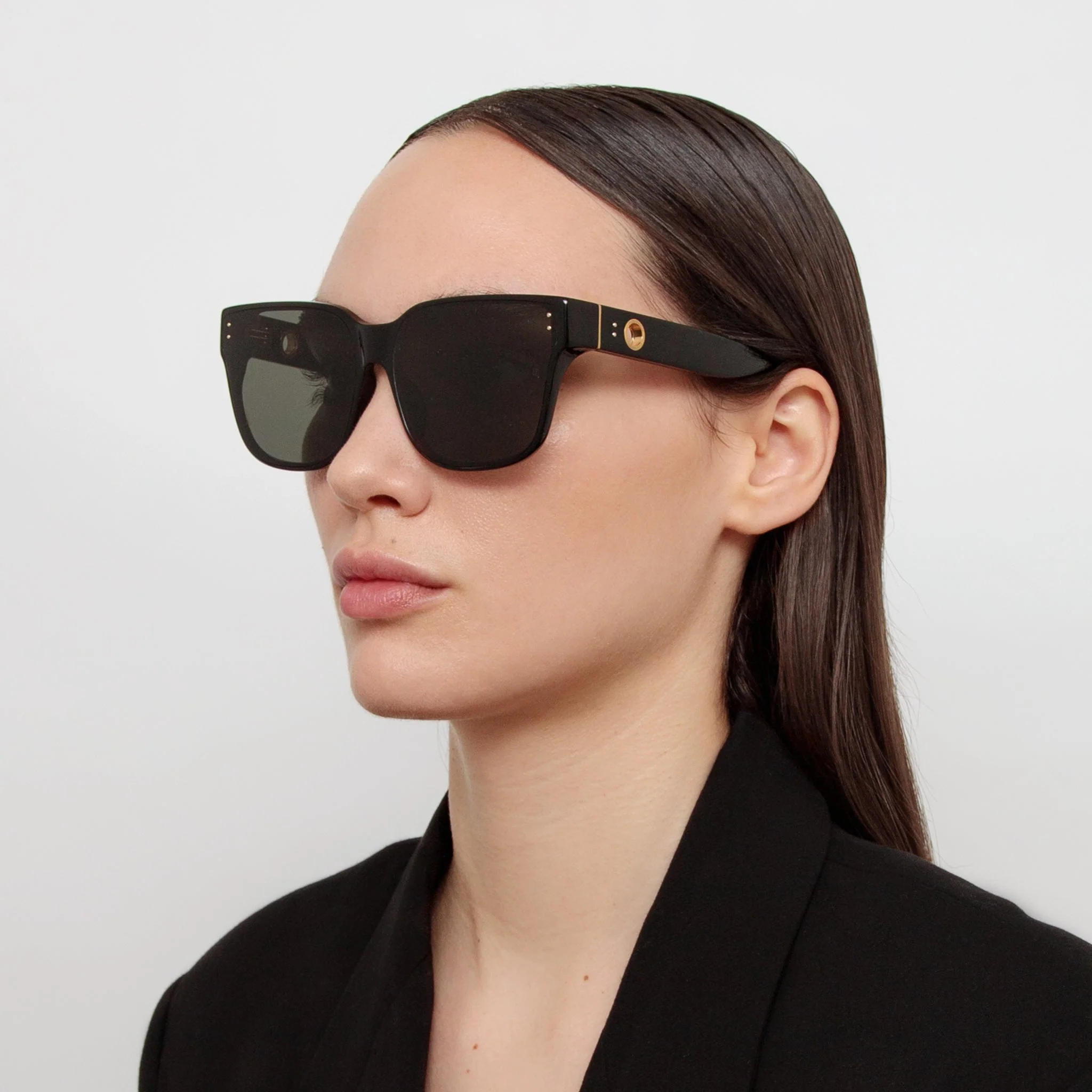 Rui Oversize Sunglasses in Black - Image 3