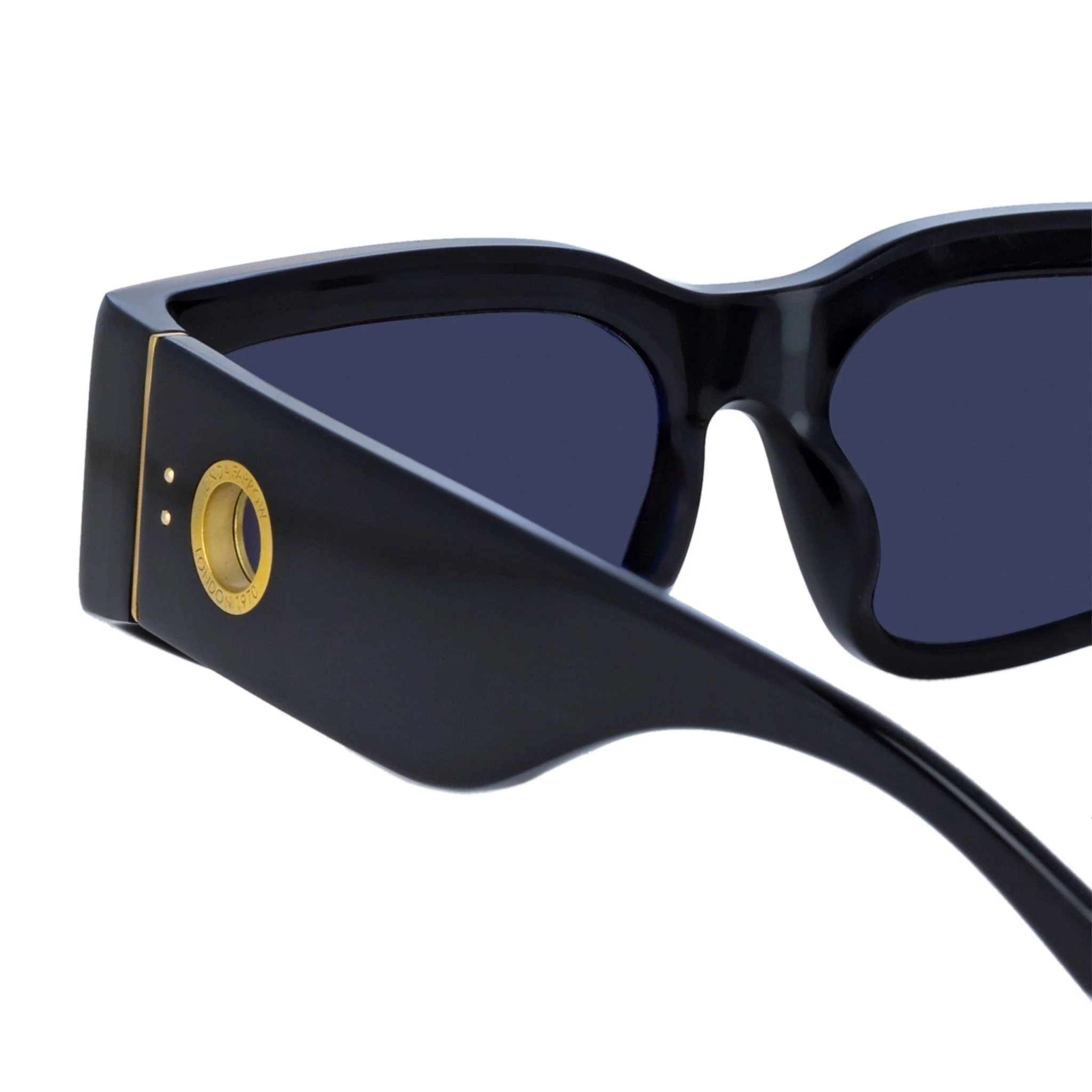 Senna Sunglasses in Black - Image 4