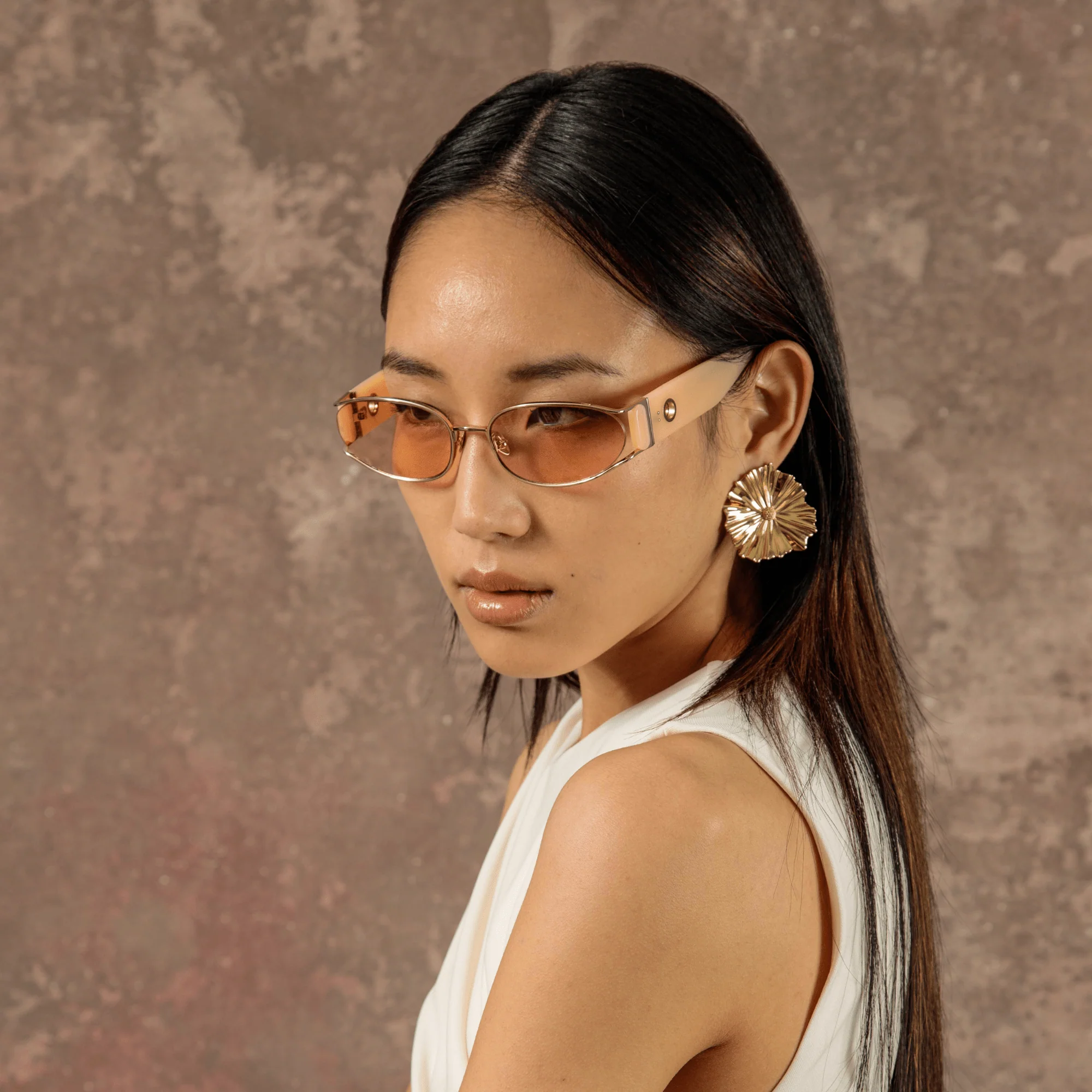 Shelby Sunglasses in Peach - Image 4