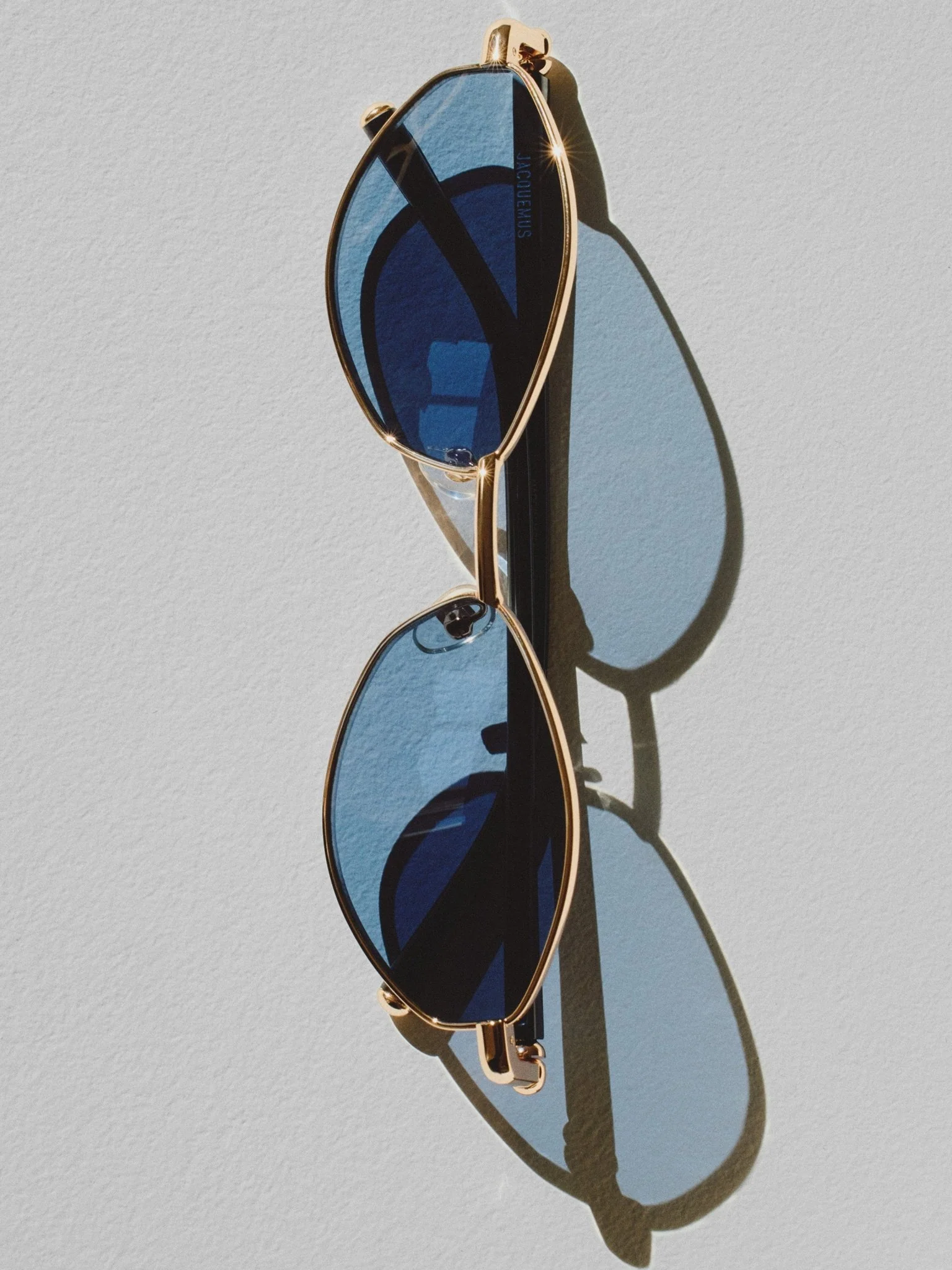 Sirocco Sunglasses in Light Gold and Navy - Image 6