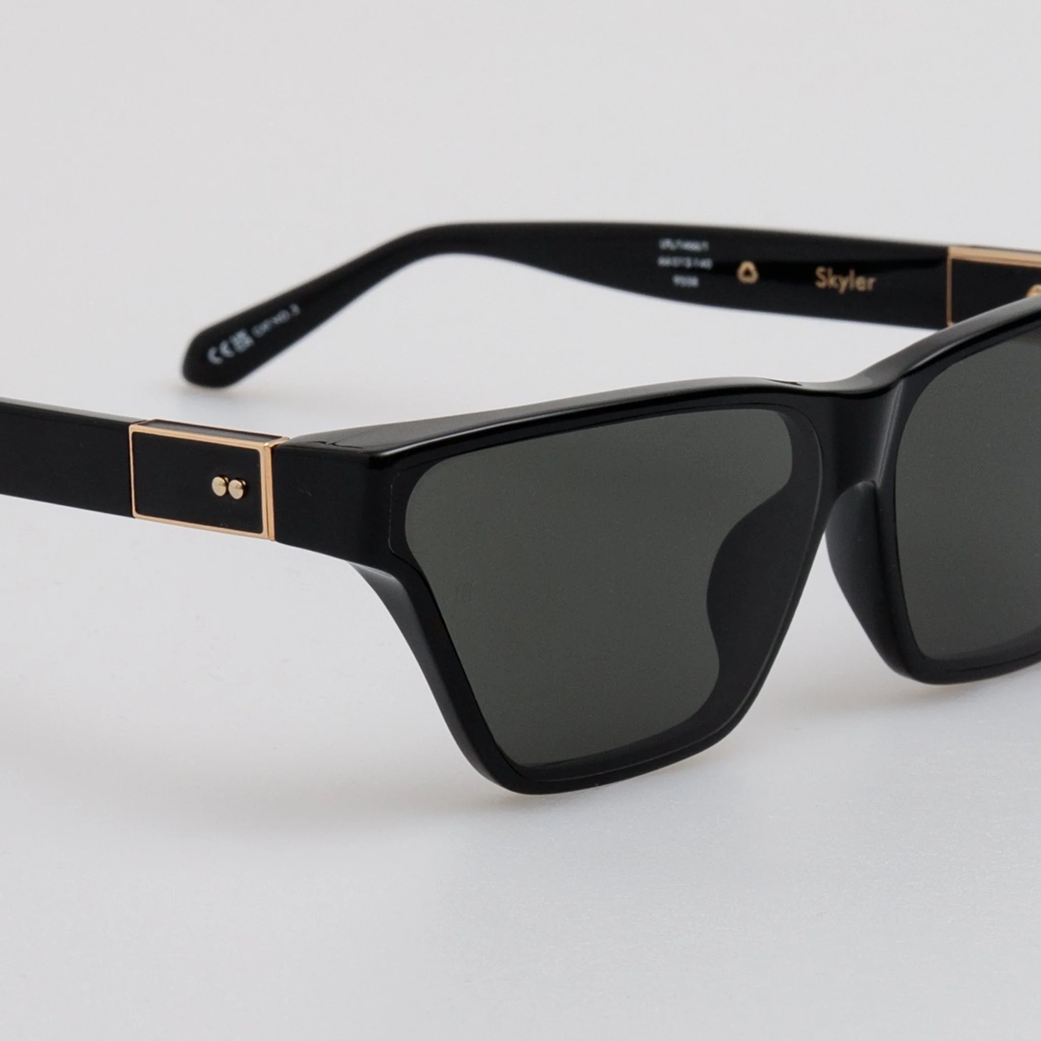 Skyler Cat-Eye Sunglasses in Black - Image 4