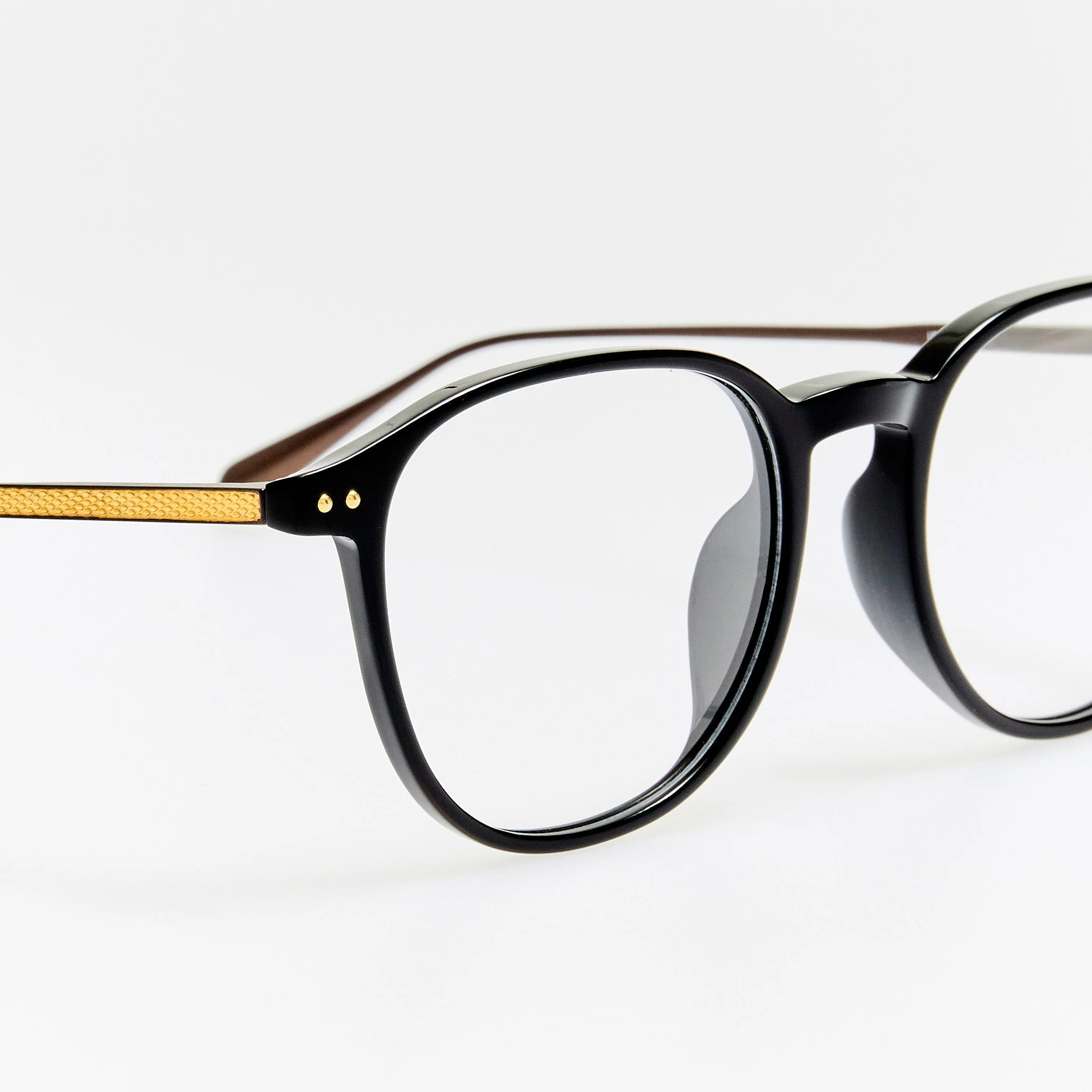 Stanley Optical in Black - Image 6