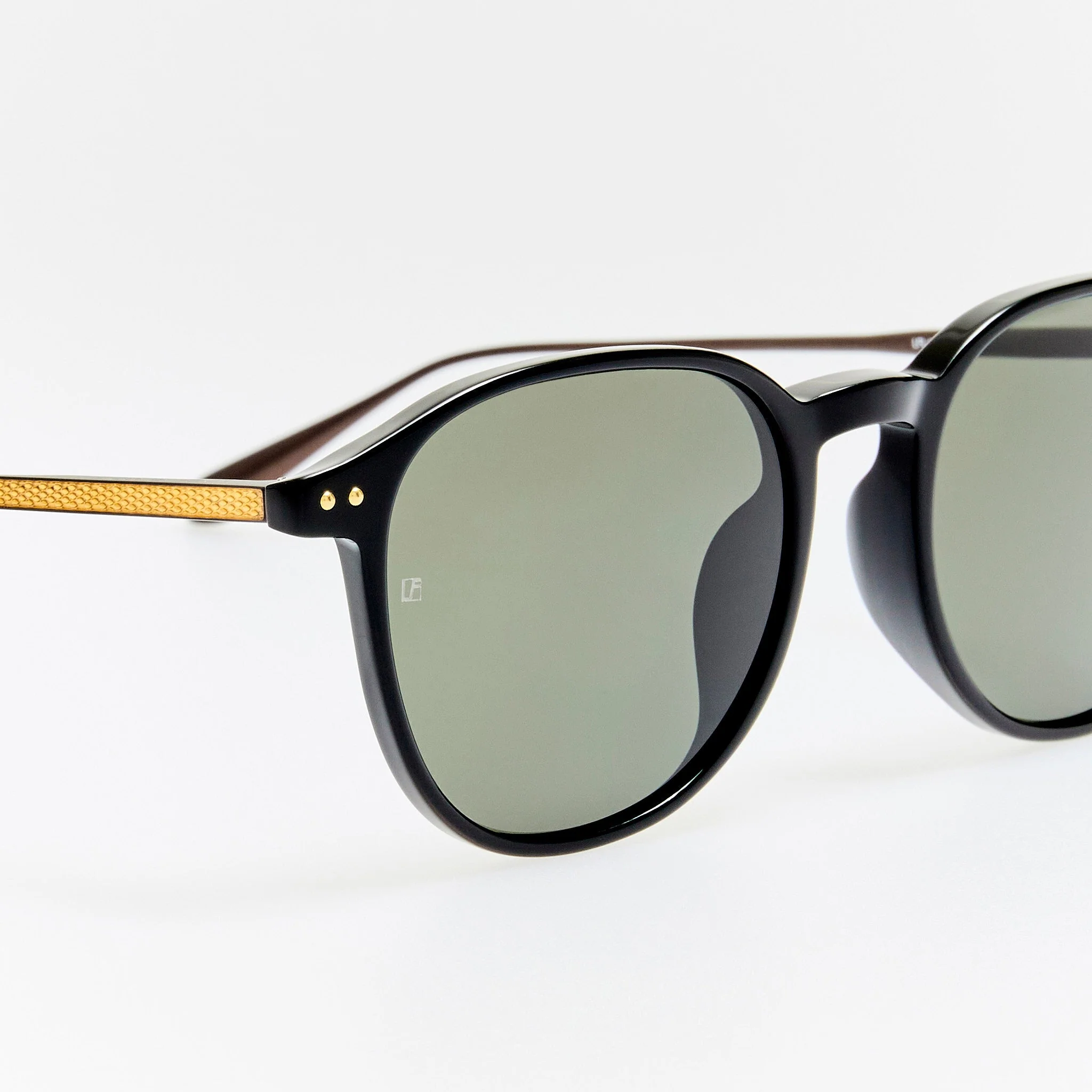 Stanley Sunglasses in Black - Image 6