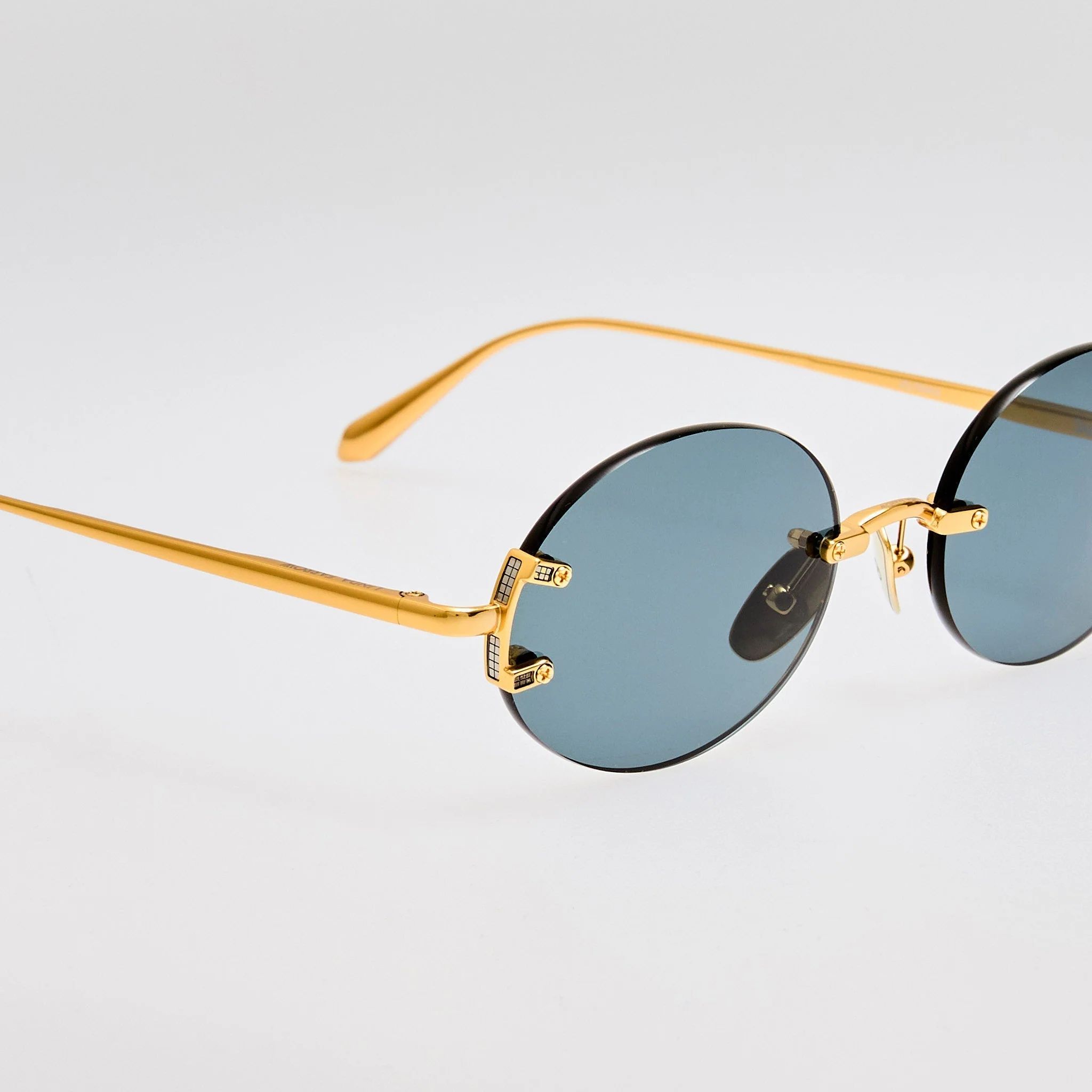 Stella Sunglasses in 22K Gold and Grey - Image 5