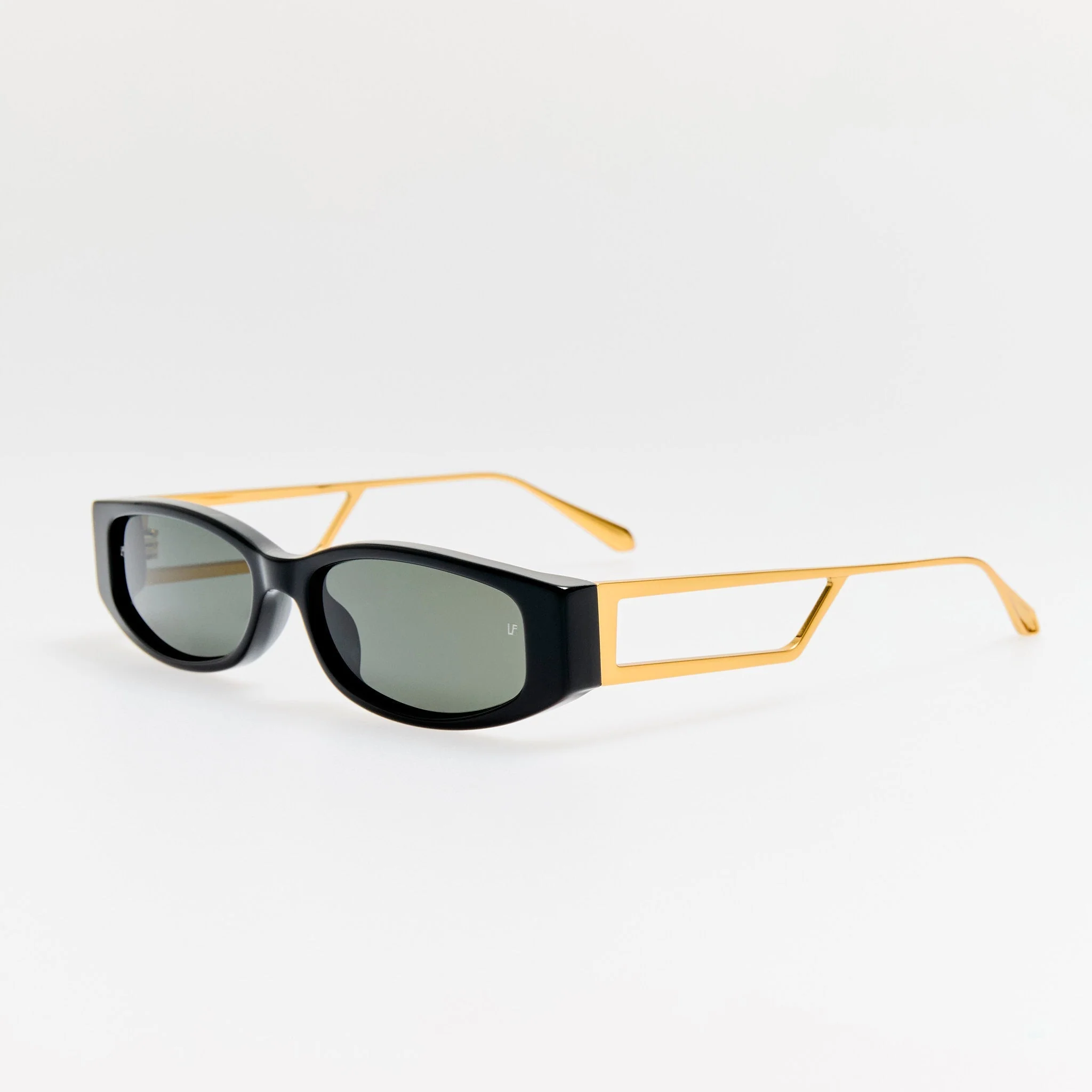 Susie Vista Temple Sunglasses in Black - Image 2