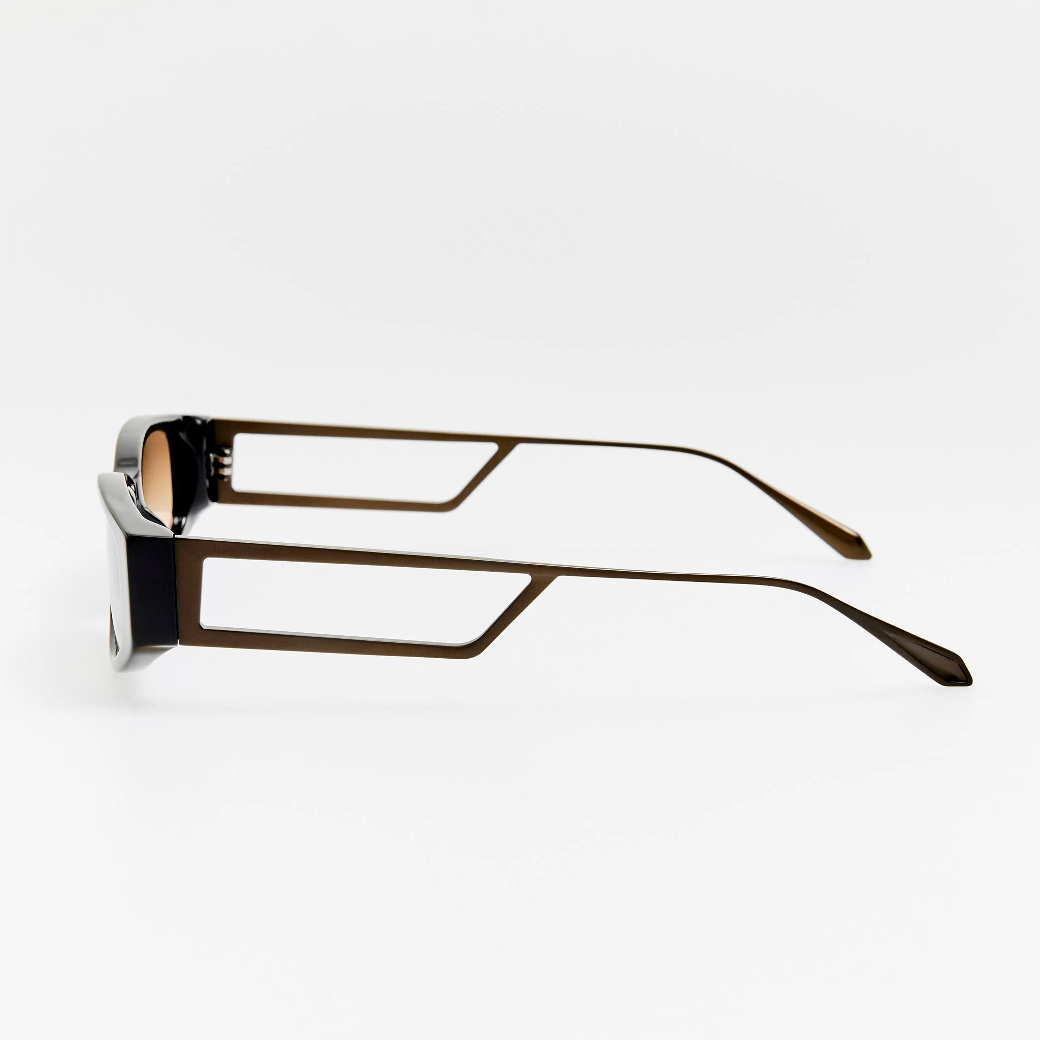 Susie Vista Temple Sunglasses in Black and Mocha Lens - Image 5