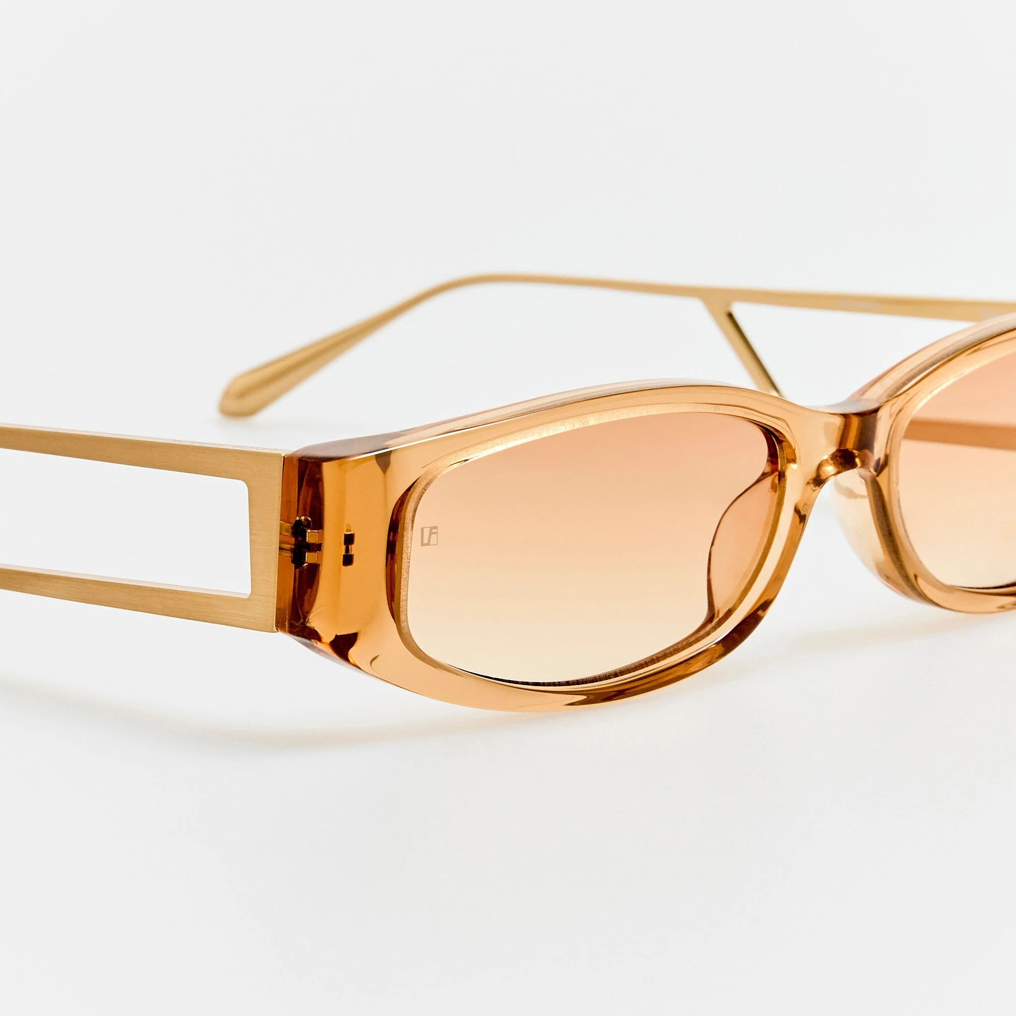 Susie Vista Temple Sunglasses in Honey - Image 6