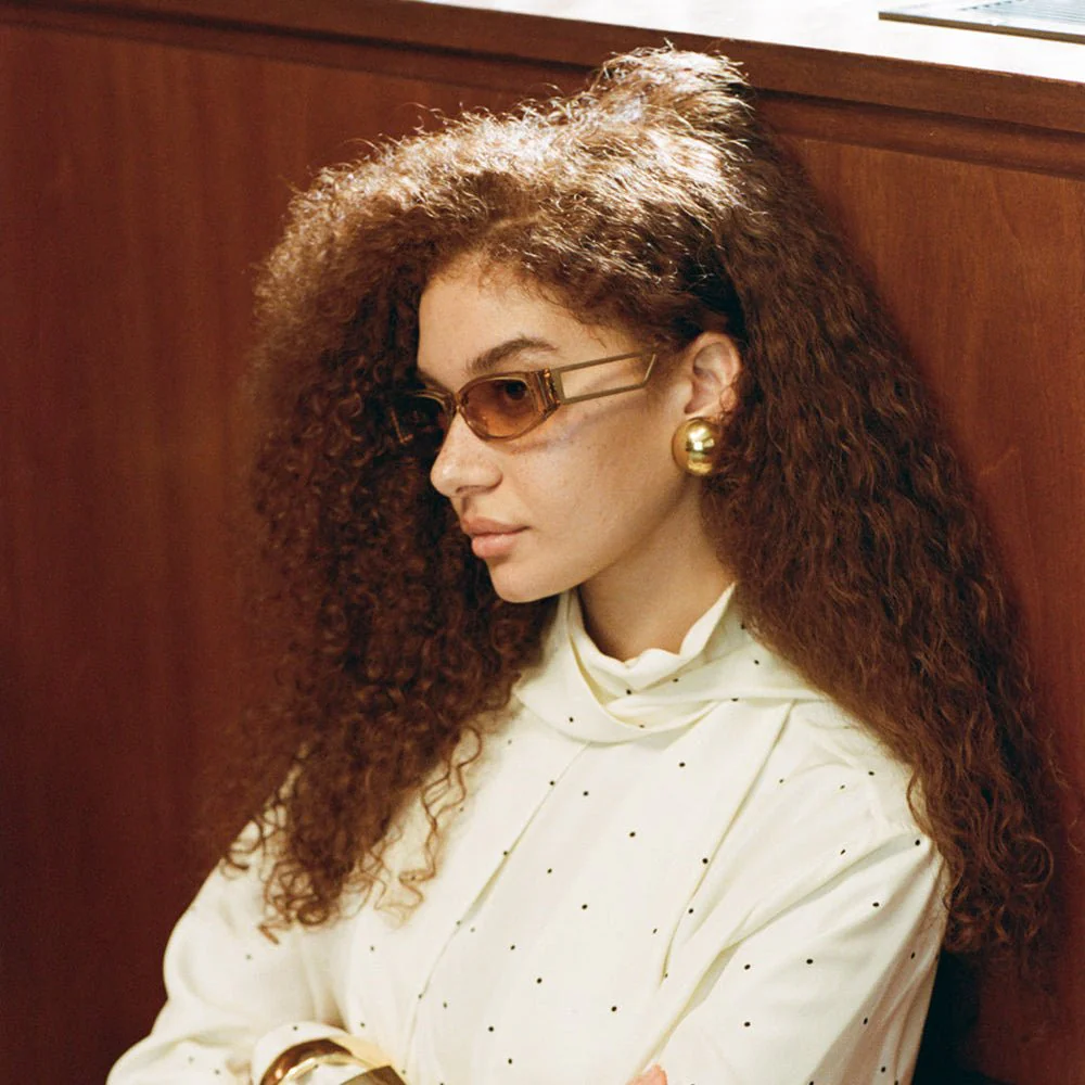 Susie Vista Temple Sunglasses in Honey - Image 7