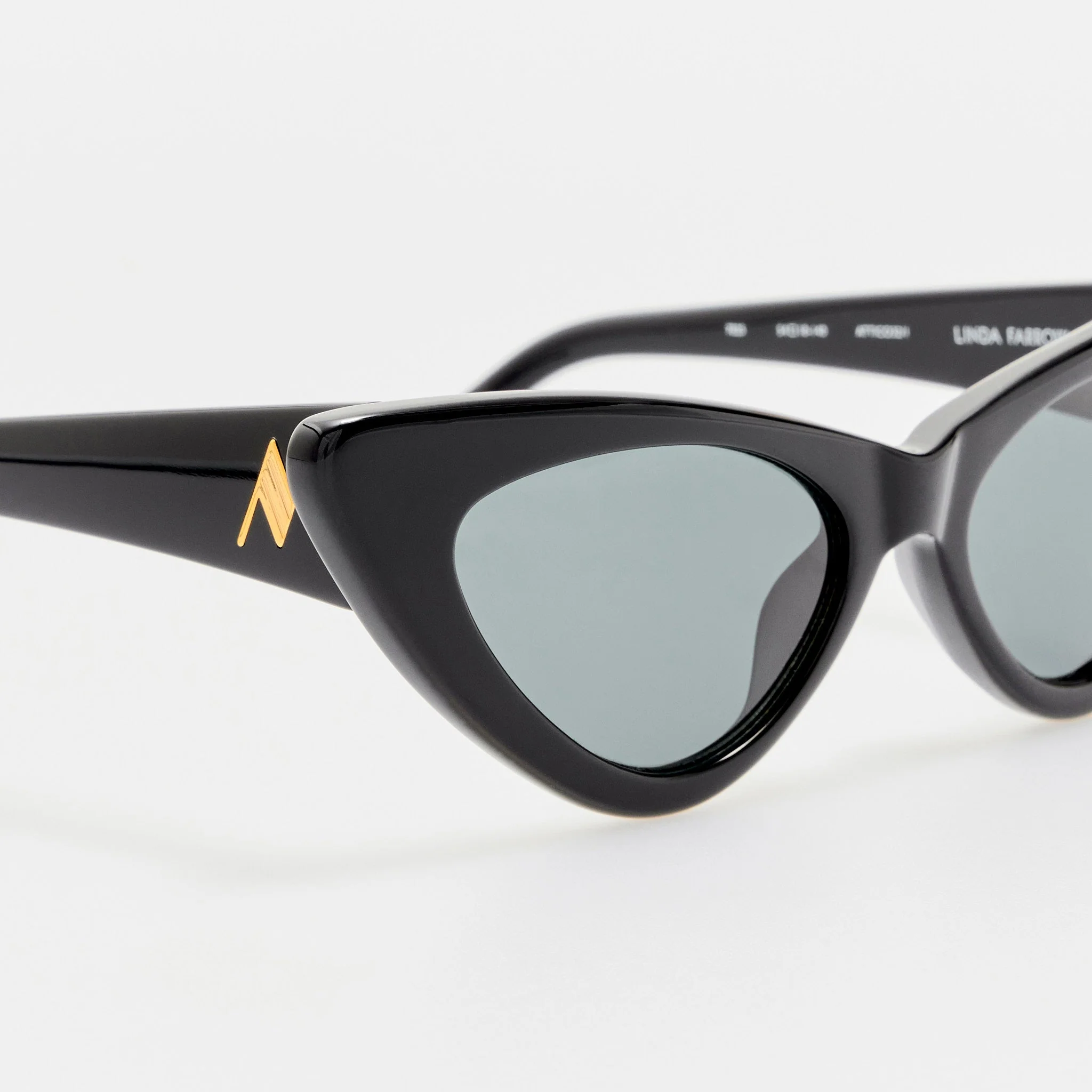 Dora Sunglasses in Black - Image 5