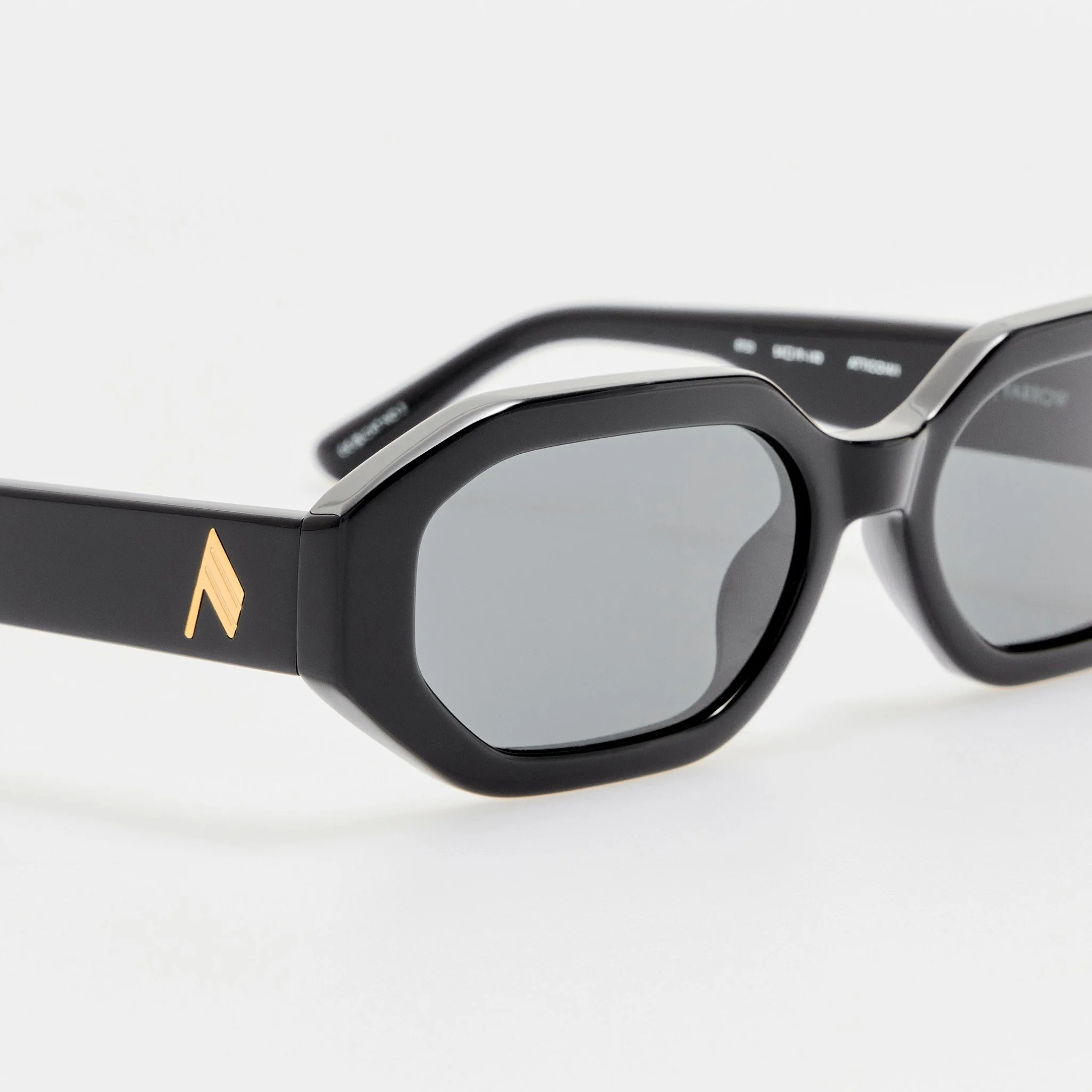 Irene Angular Sunglasses in Black - Image 5
