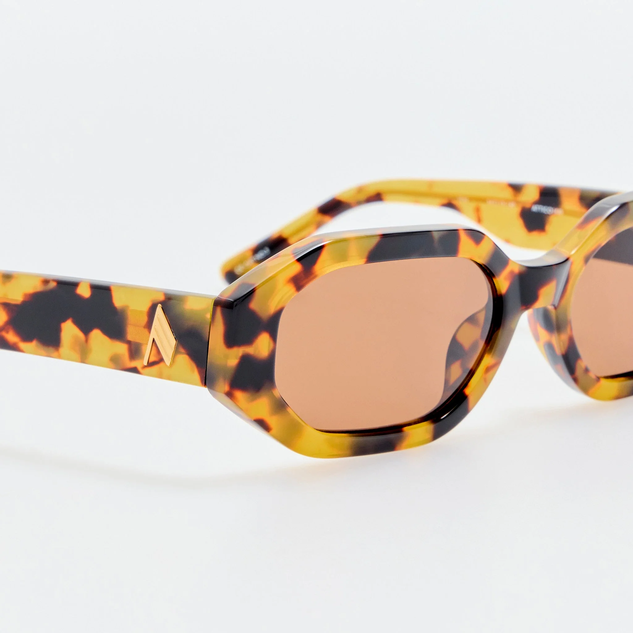 Irene Angular Sunglasses in Tortoiseshell and Brown - Image 5