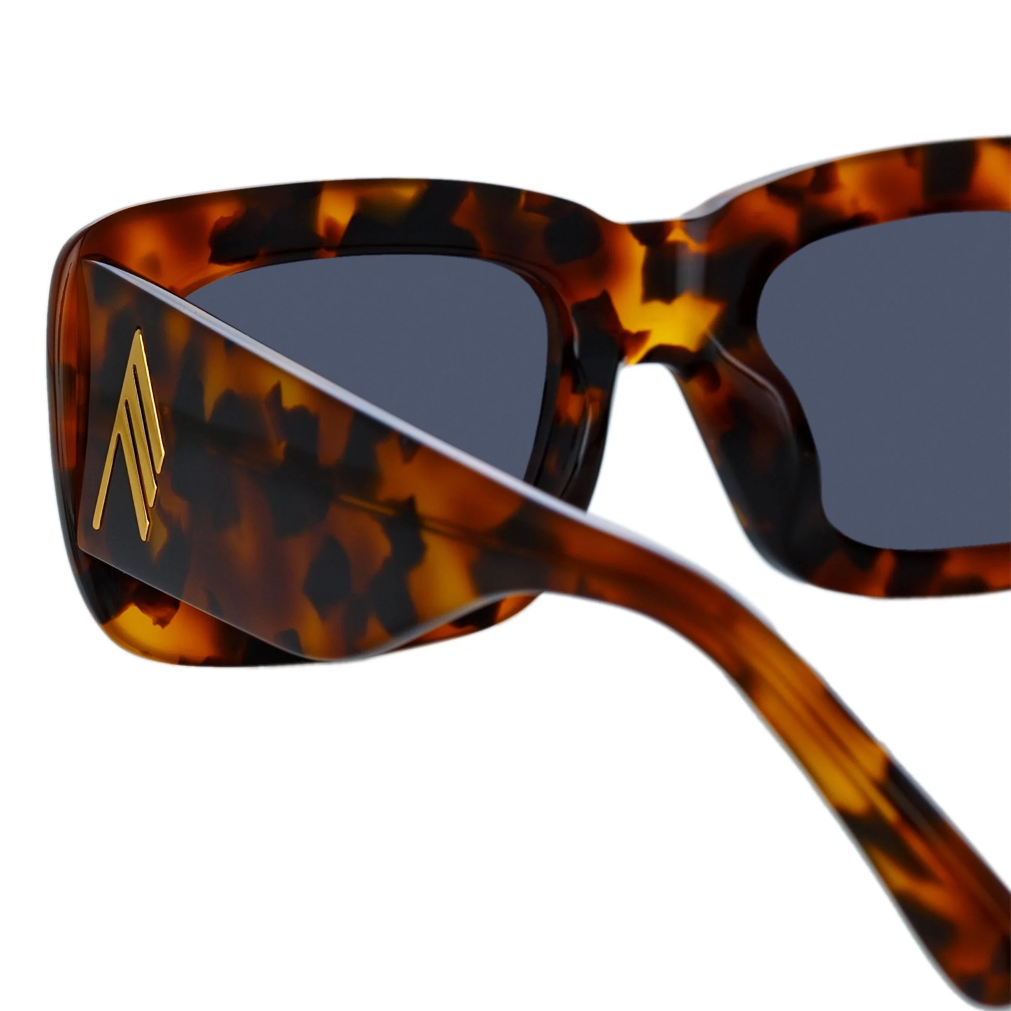 Marfa Rectangular Sunglasses in Tortoiseshell and Blue Lenses - Image 5