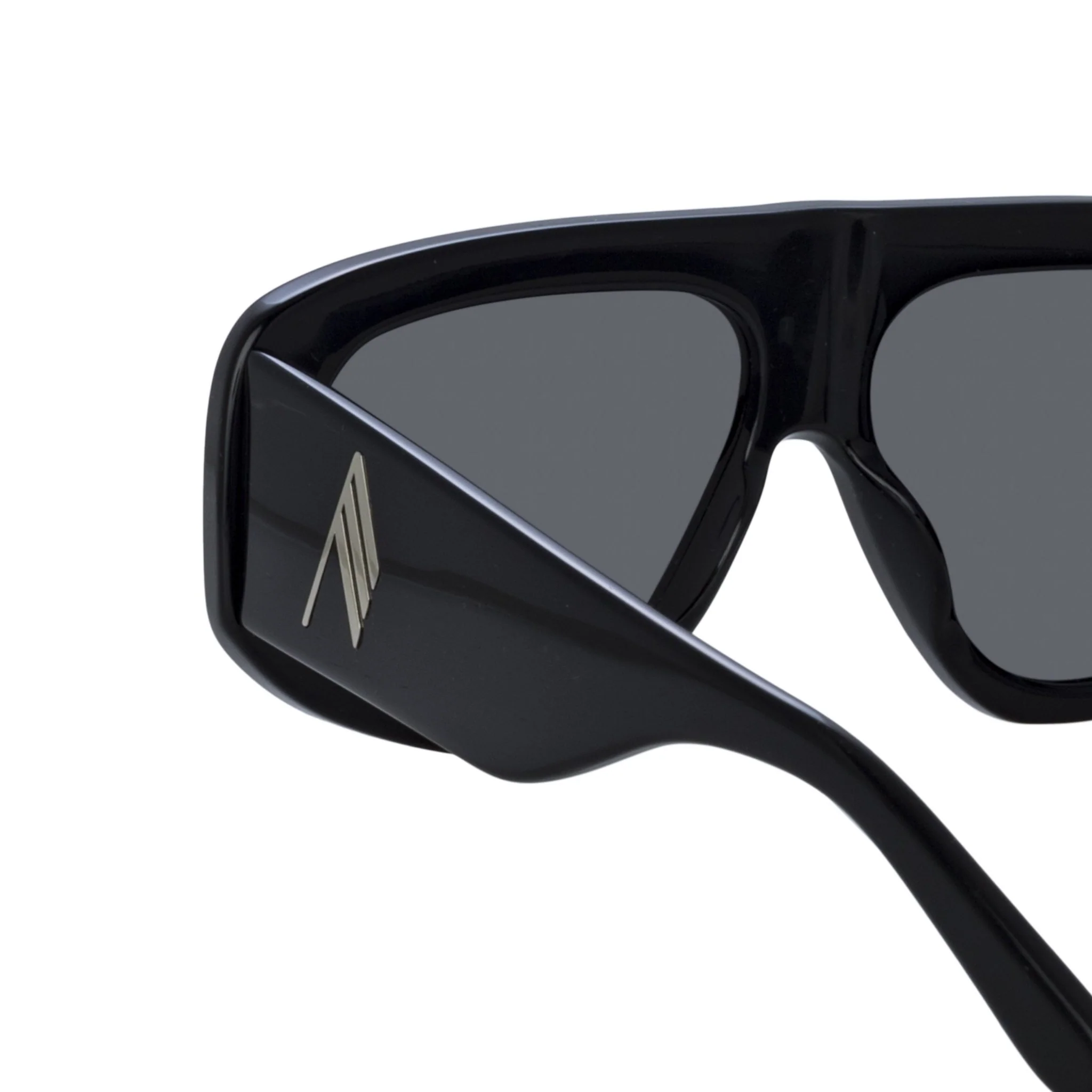 Milano Oversized Sunglasses in Black - Image 5