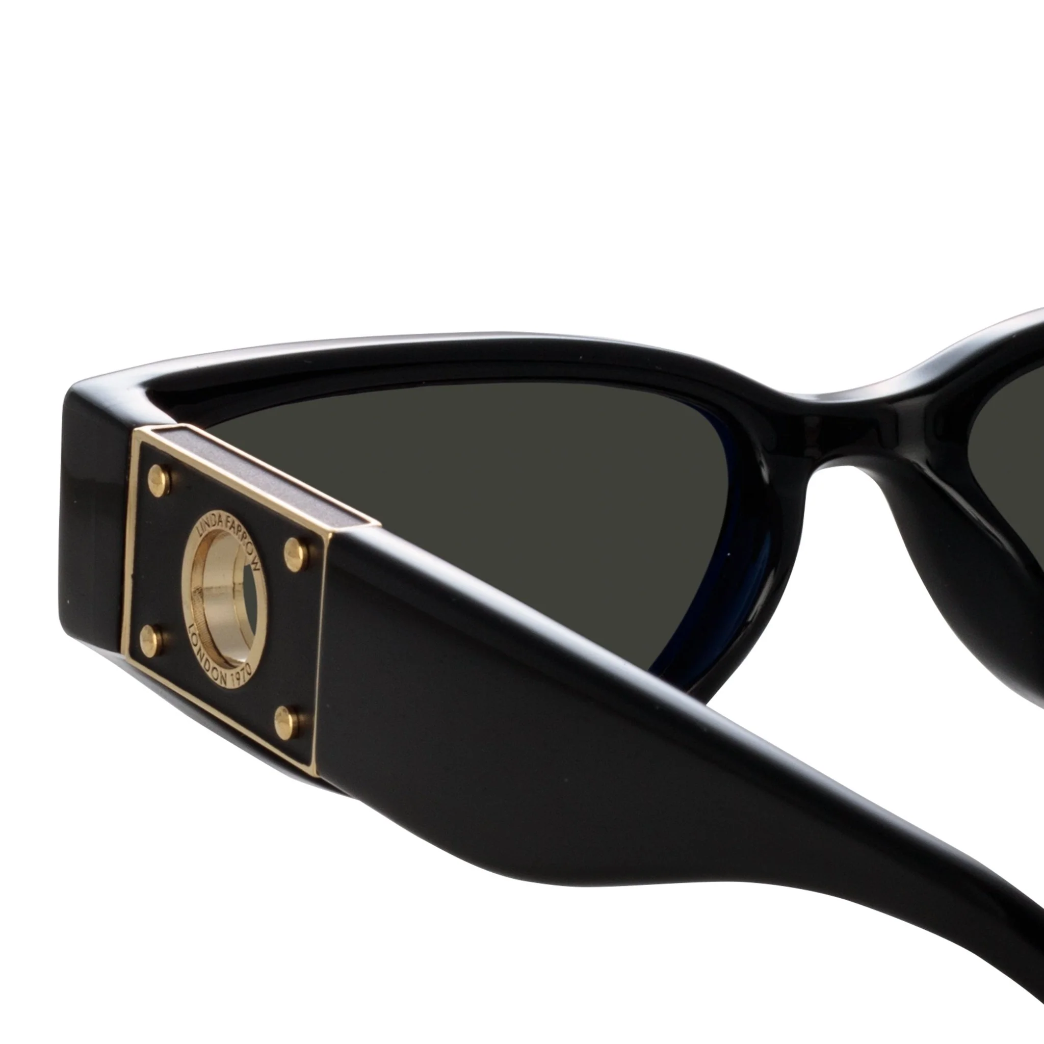 Tomie Sunglasses in Black - Image 5