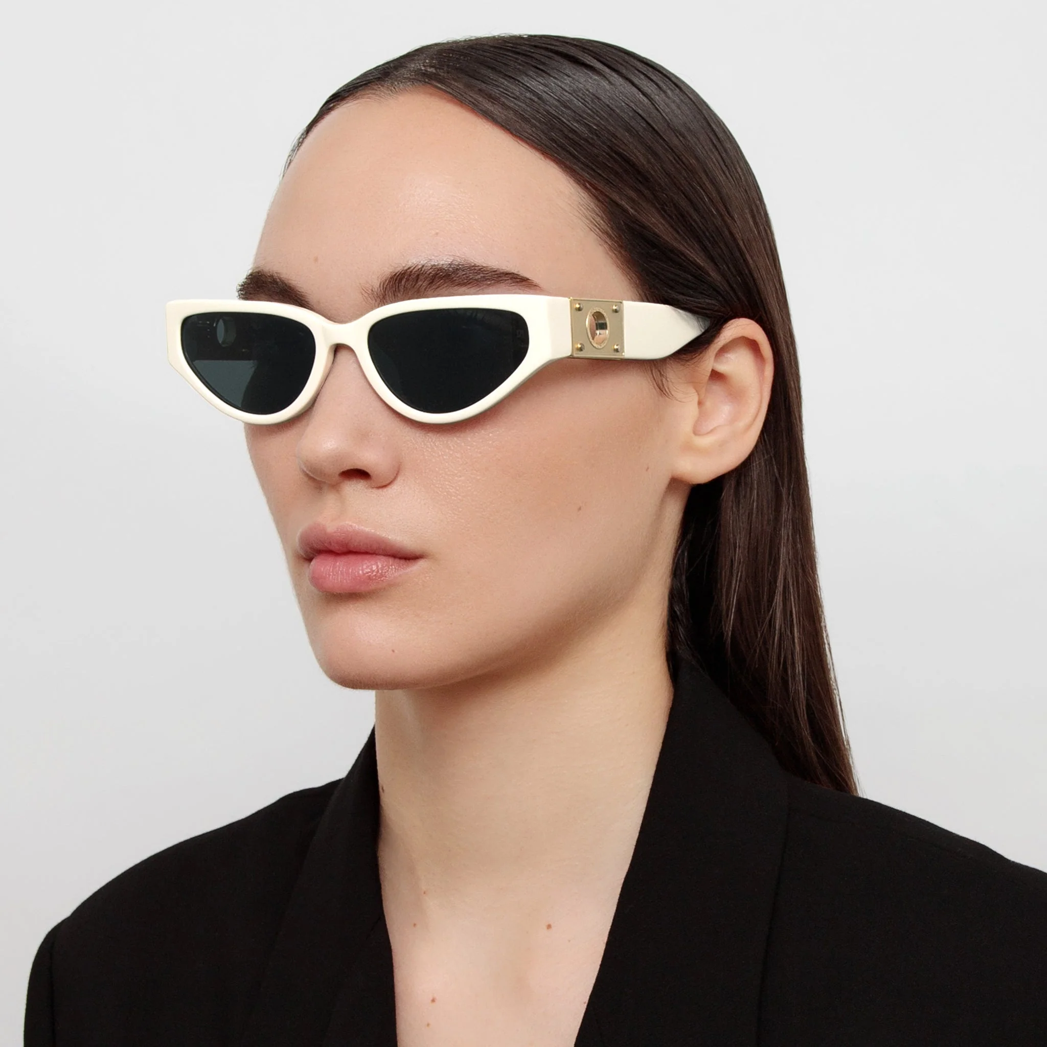 Tomie Sunglasses in White - Image 3