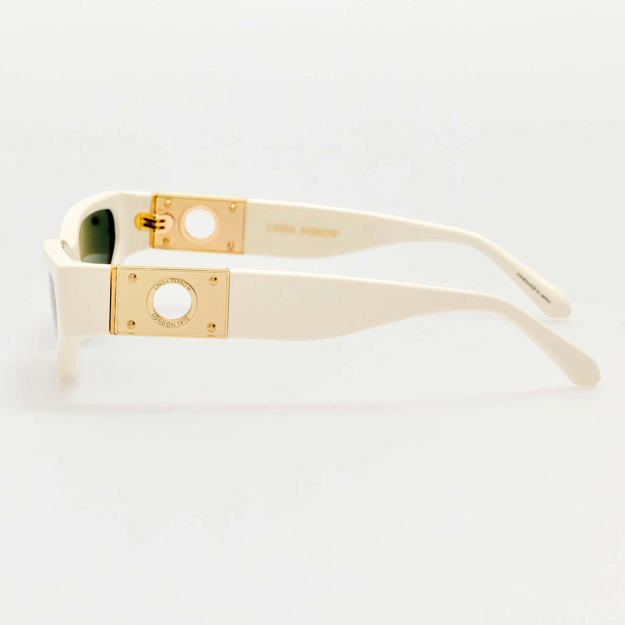 Tomie Sunglasses in White - Image 5