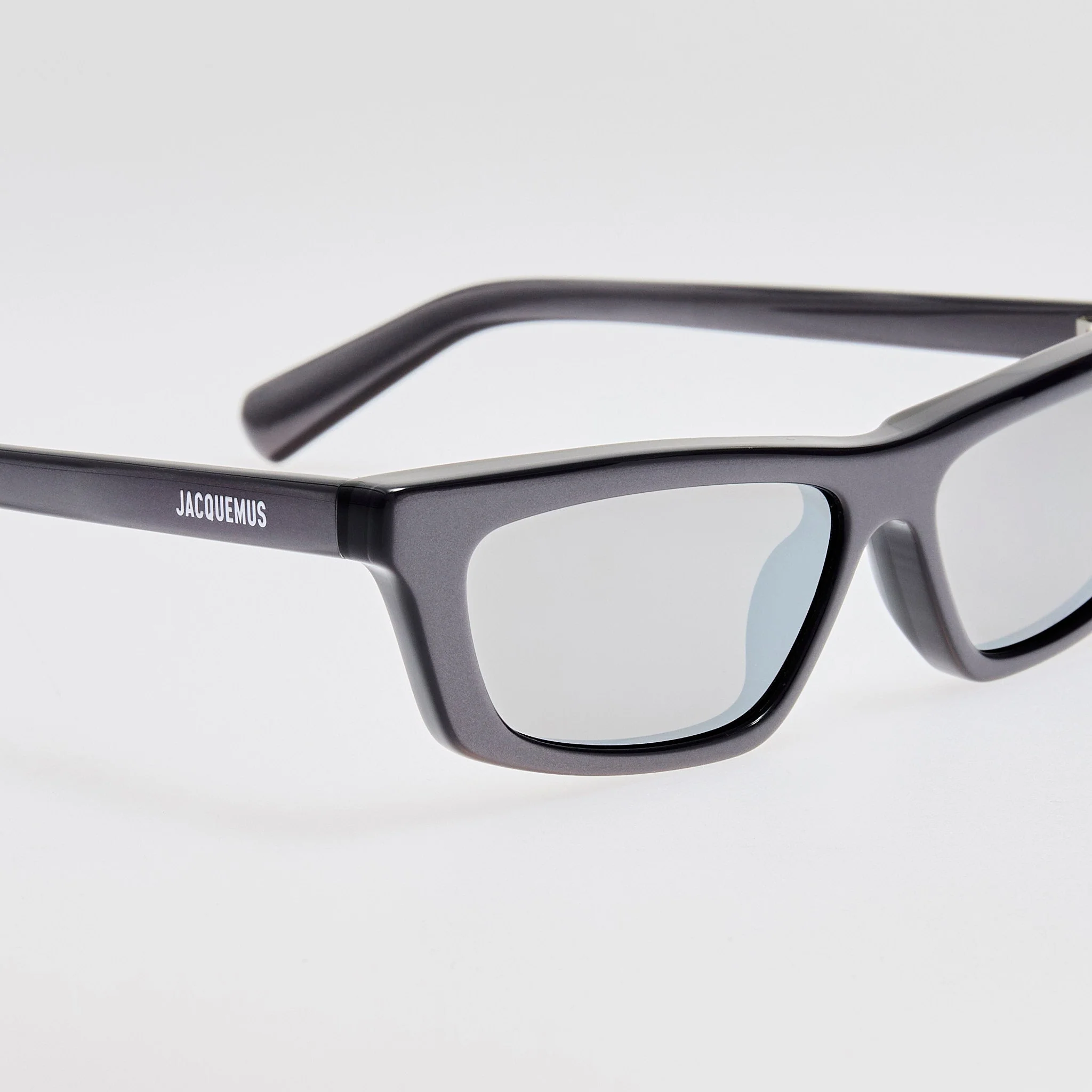 Trapezi Sunglasses in Metallic Gunmetal - Image 5