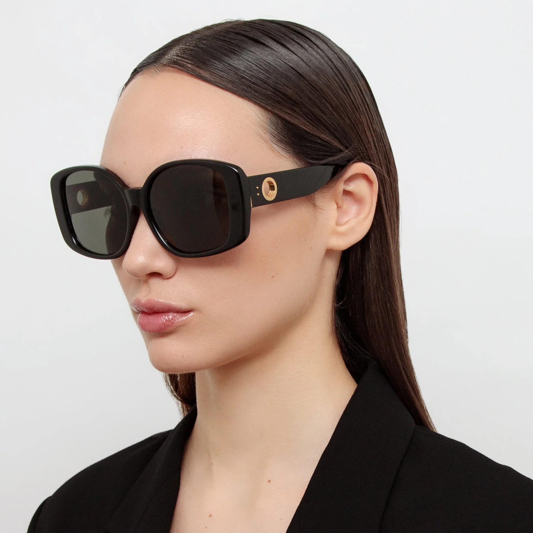 Venus Oversized Sunglasses in Black - Image 3